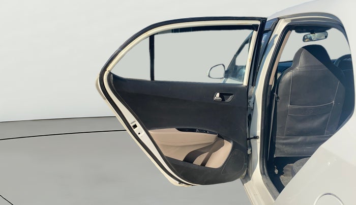 2015 Hyundai Xcent S 1.2, Petrol, Manual, 1,10,521 km, LHS Rear Door