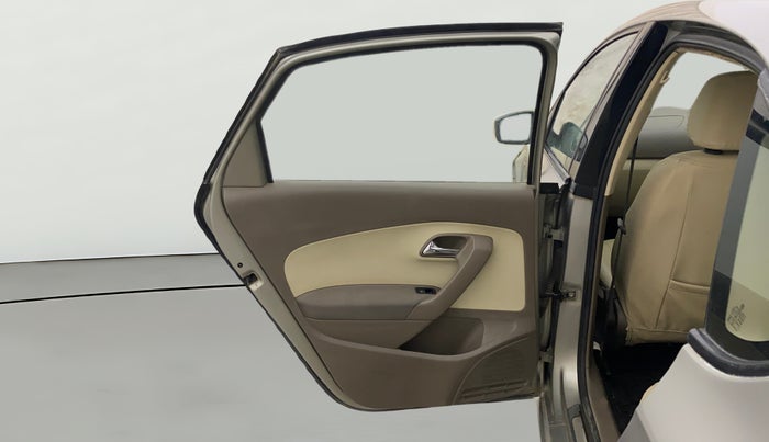 2013 Skoda Rapid AMBITION 1.6 TDI CR MT, Diesel, Manual, 1,14,039 km, LHS Rear Door