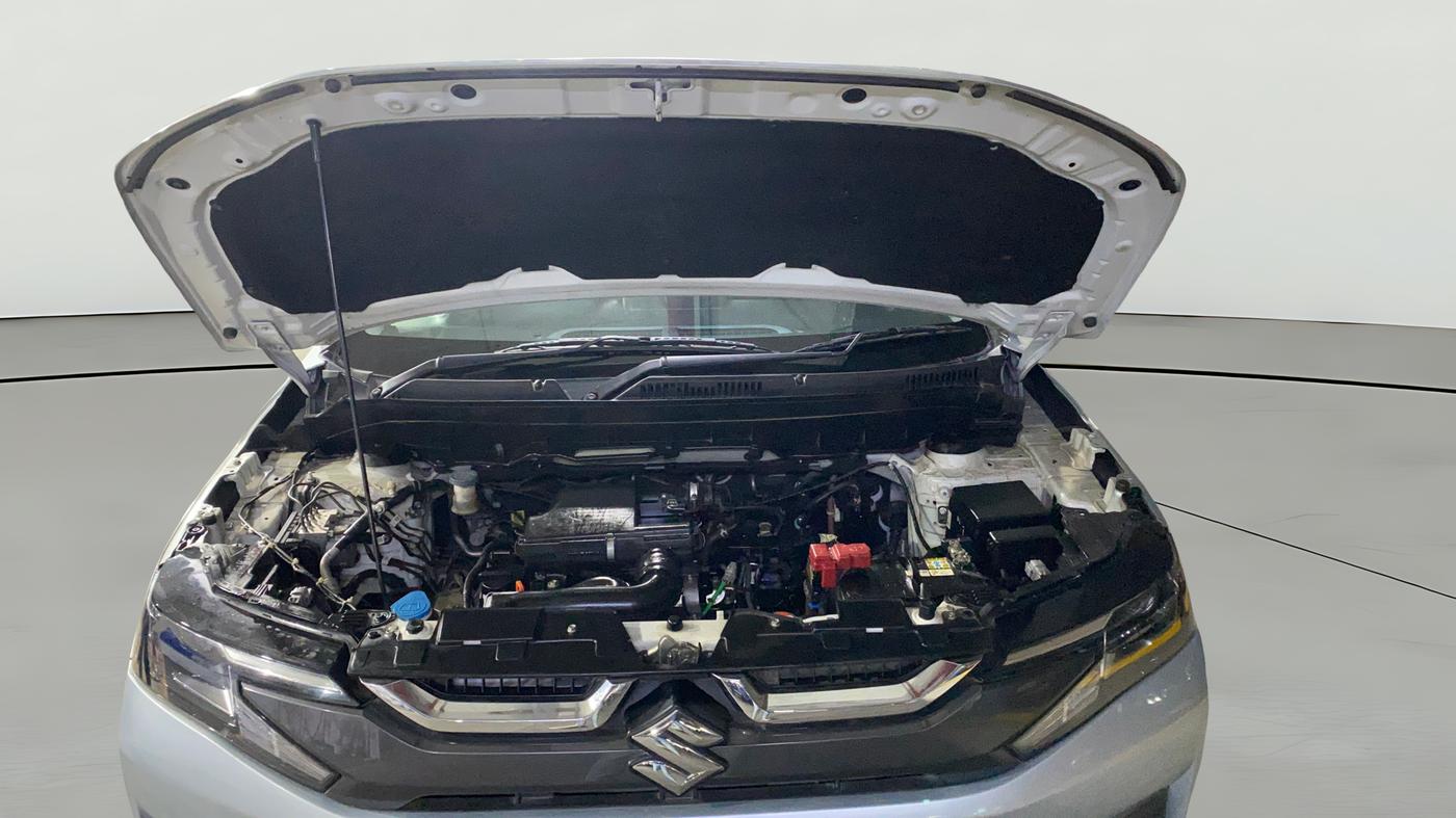 2024 Maruti BREZZA VXI AT SMART HYBRID, Petrol, Automatic, 5,003 km, Open Bonet