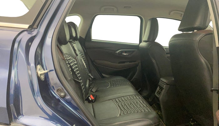 2023 Maruti Grand Vitara ZETA SMART HYBRID, Petrol, Manual, 18,981 km, Right Side Rear Door Cabin