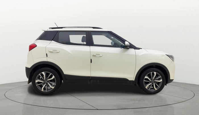 2021 Mahindra XUV300 W8 (O) 1.5 DIESEL, Diesel, Manual, 37,334 km, Right Side View