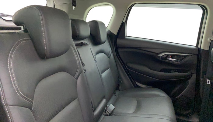 2022 Toyota URBAN CRUISER HYRYDER V NEO DRIVE, Petrol, Manual, 23,401 km, Right Side Rear Door Cabin