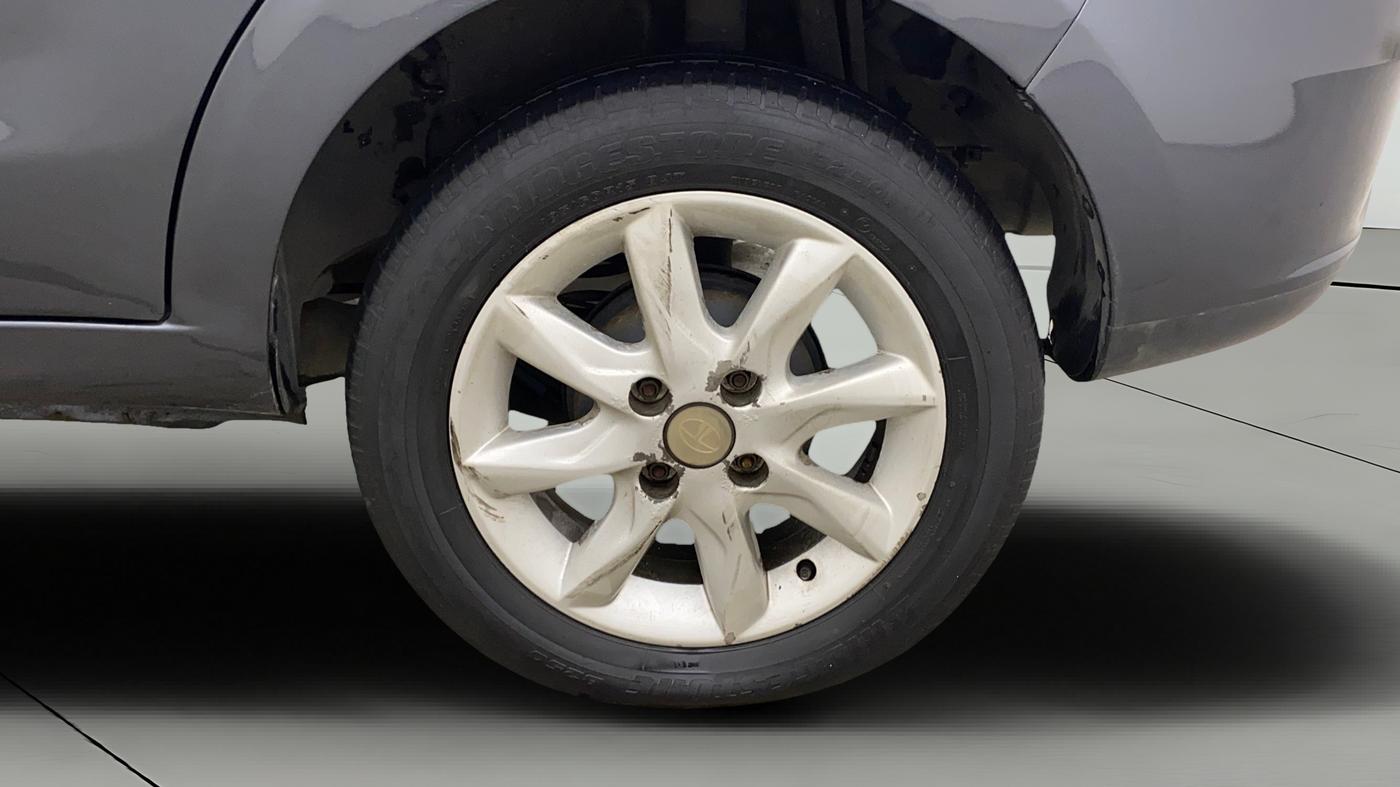 2016 Tata Zest XT PETROL, Petrol, Manual, 66,245 km, Left Rear Wheel