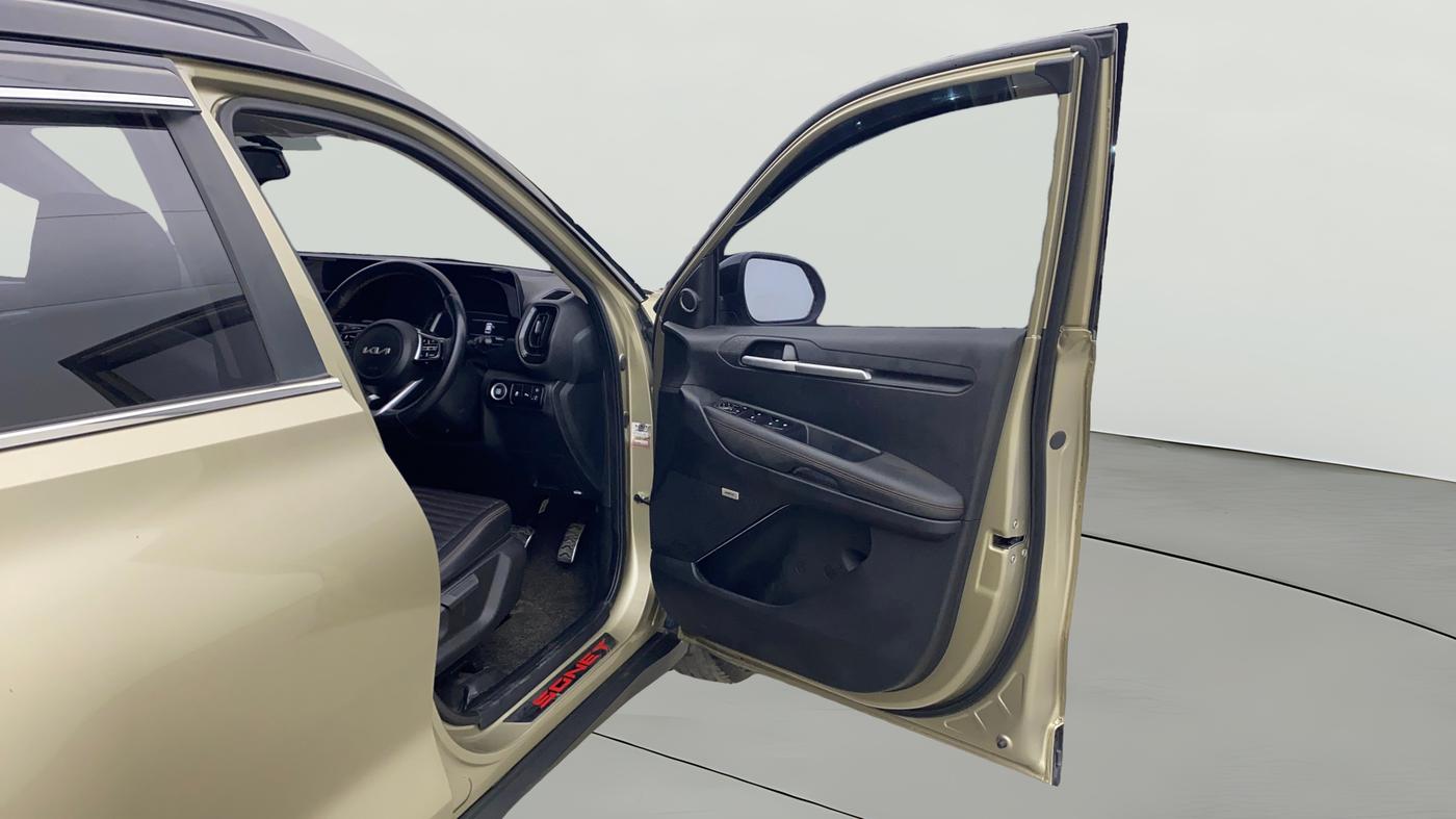 2021 KIA SONET GTX PLUS 1.5 AT, Diesel, Automatic, 53,919 km, RHS Front Door