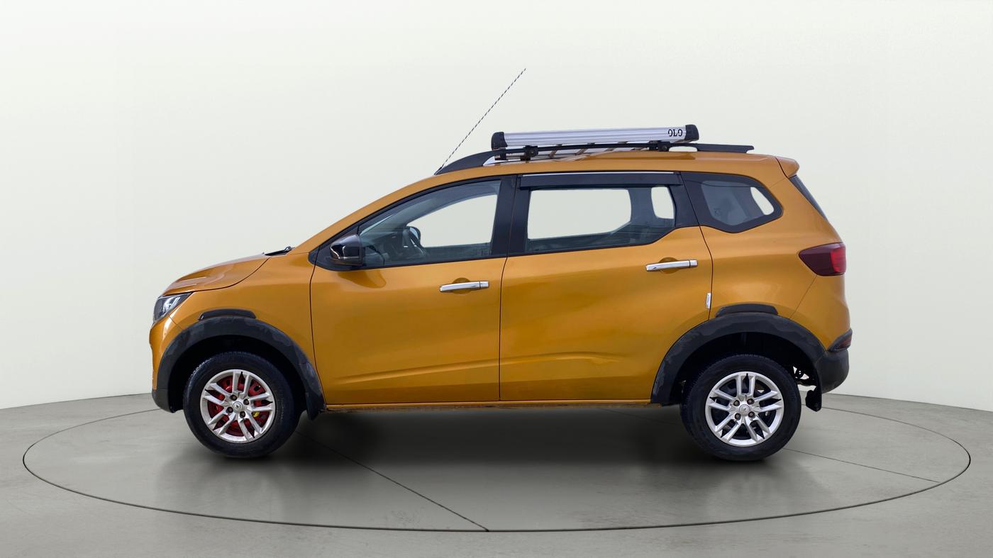 2022 Renault TRIBER RXT, Petrol, Manual, 1,02,055 km, Left Side