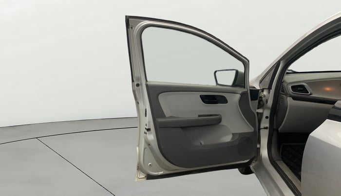 2020 Tata ALTROZ XM PETROL, Petrol, Manual, 49,975 km, LHS Front Door