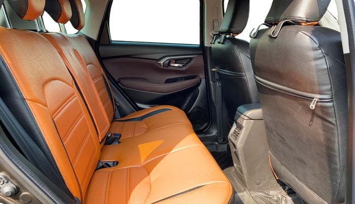 2022 Maruti Grand Vitara ZETA SMART HYBRID, Petrol, Manual, 40,249 km, Right Side Rear Door Cabin