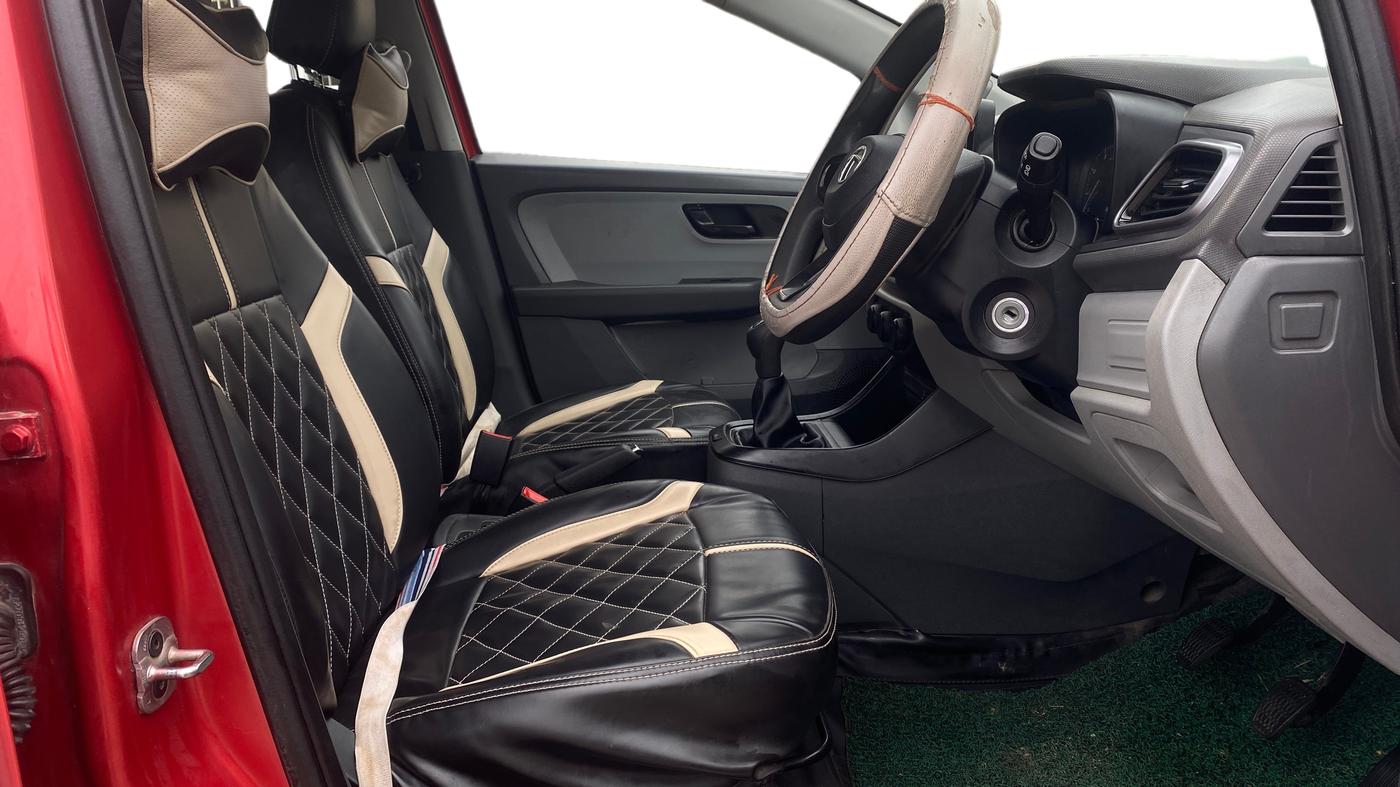 2020 Tata ALTROZ XM PETROL, Petrol, Manual, 43,045 km, Right Side Front Door Cabin