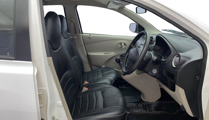 2016 Datsun Go T, Petrol, Manual, 80,394 km, Right Side Front Door Cabin