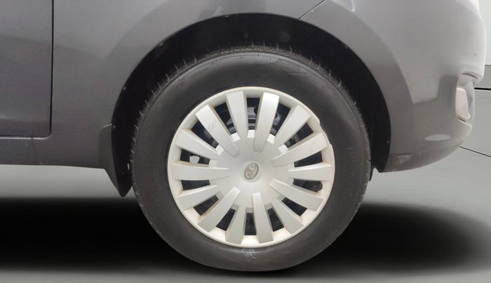 2015 Tata Zest XMS PETROL, Petrol, Manual, 38,215 km, Right Front Wheel