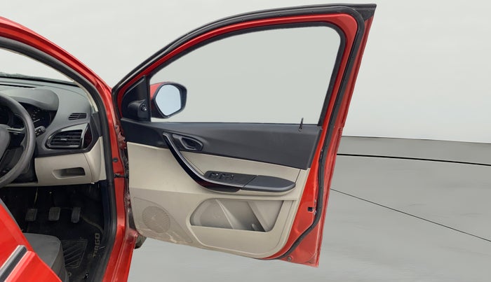 2017 Tata Tiago XT PETROL, Petrol, Manual, 44,579 km, RHS Front Door