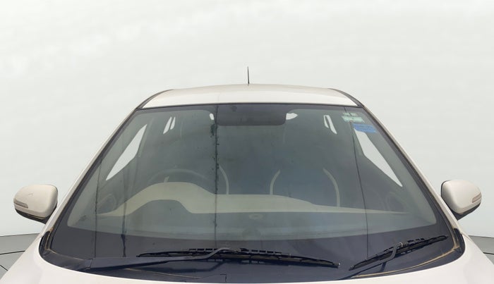 2017 Hyundai Elite i20 ASTA 1.2, Petrol, Manual, 1,06,073 km, Front Windshield