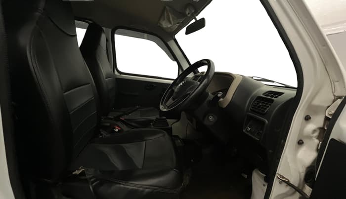 2023 Maruti Eeco 5 STR AC CNG, CNG, Manual, 67,042 km, Right Side Front Door Cabin
