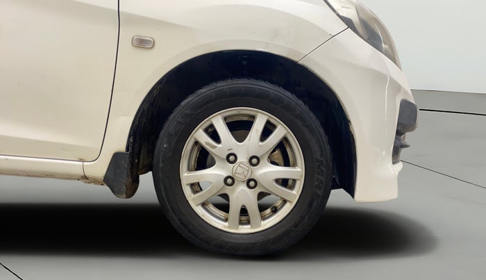 2014 Honda Brio VX AT, Petrol, Automatic, 1,03,595 km, Right Front Wheel