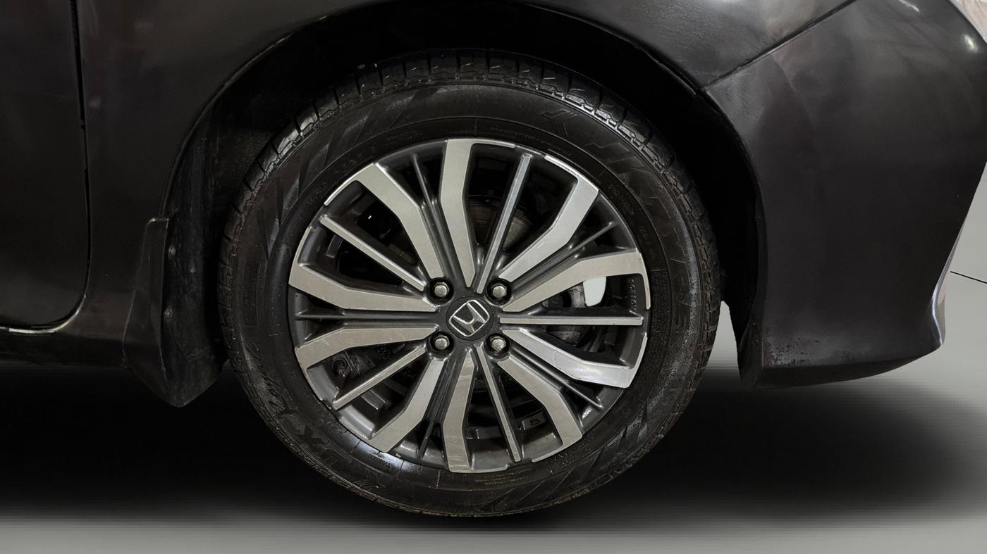 2015 Honda City 1.5L I-VTEC VX CVT, Petrol, Automatic, 1,05,324 km, Right Front Wheel