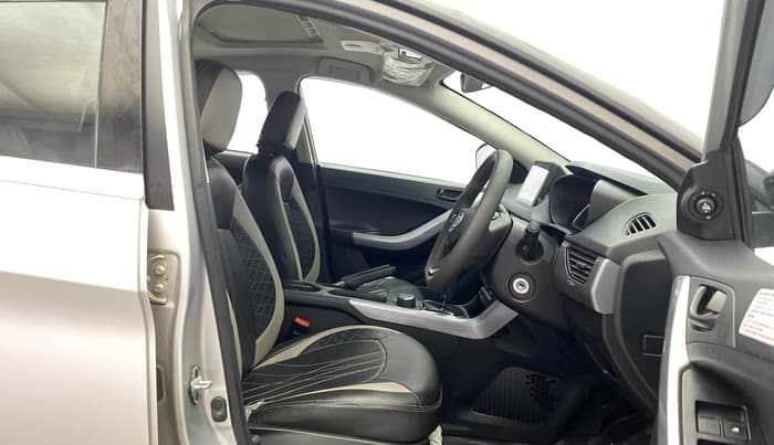 2021 Tata NEXON XMA SUNROOF PETROL, Petrol, Automatic, 36,385 km, Right Side Front Door Cabin
