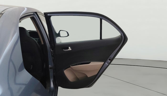 2014 Hyundai Xcent S 1.2, Petrol, Manual, 1,02,555 km, RHS Rear Door