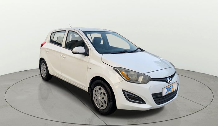 2014 Hyundai i20 MAGNA (O) 1.2, CNG, Manual, 1,16,327 km, Right Front Diagonal