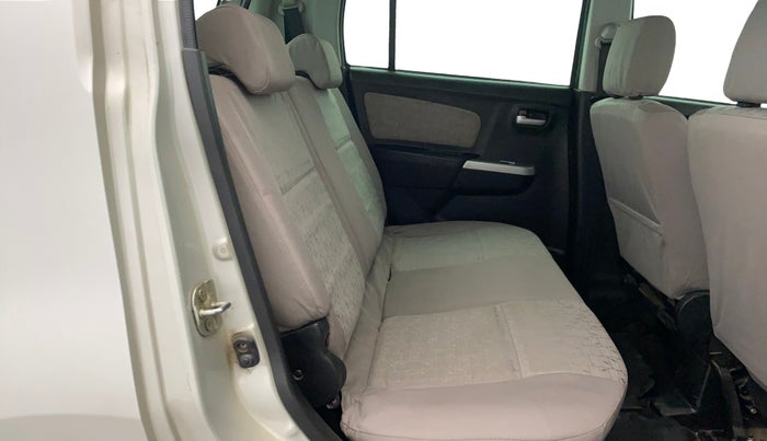 2015 Maruti Wagon R 1.0 VXI, Petrol, Manual, 32,524 km, Right Side Rear Door Cabin