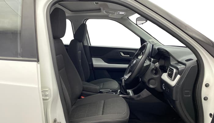 2024 Tata PUNCH  Creative MT Sunroof , Petrol, Manual, 15,446 km, Right Side Front Door Cabin