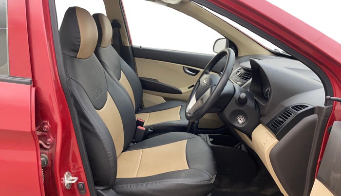 2017 Hyundai Eon SPORTZ, Petrol, Manual, 28,944 km, Right Side Front Door Cabin