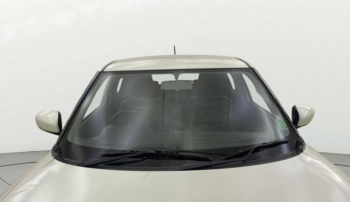 2018 Maruti Swift ZXI AMT, CNG, Automatic, 1,17,441 km, Front Windshield