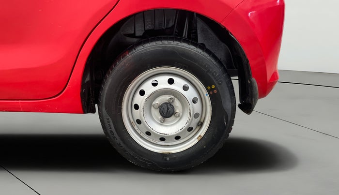 2018 Maruti Swift LXI, Petrol, Manual, 1,00,208 km, Left Rear Wheel