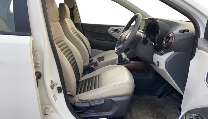 2020 Hyundai AURA SX 1.2, CNG, Manual, 55,457 km, Right Side Front Door Cabin