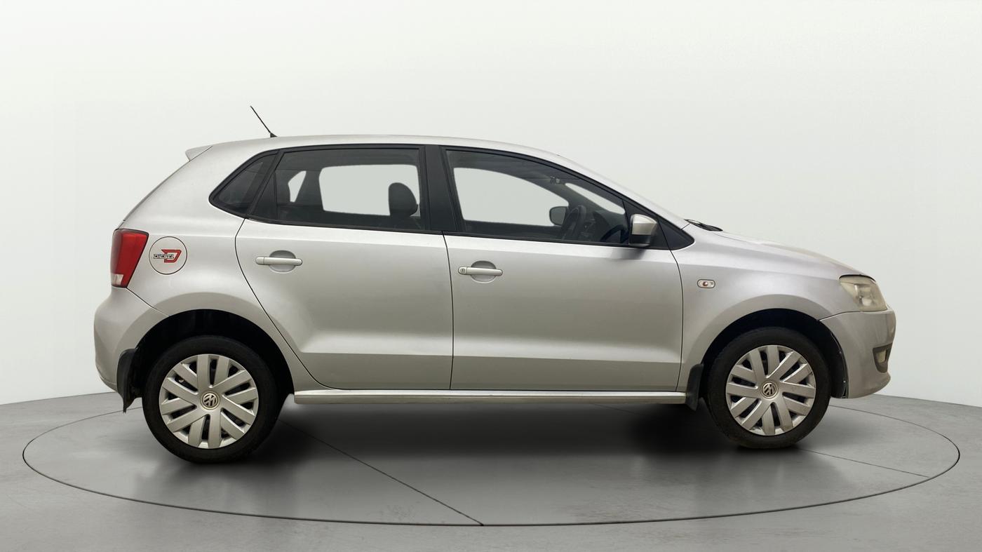 2014 Volkswagen Polo COMFORTLINE 1.5L, Diesel, Manual, 1,13,912 km, Right Side View