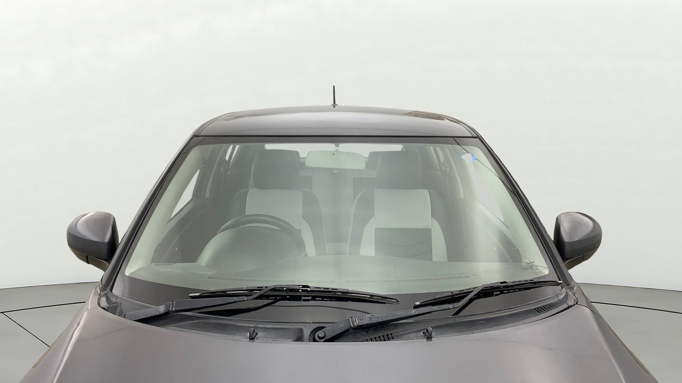 2017 Maruti Swift LXI (O), CNG, Manual, 1,08,799 km, Front Windshield
