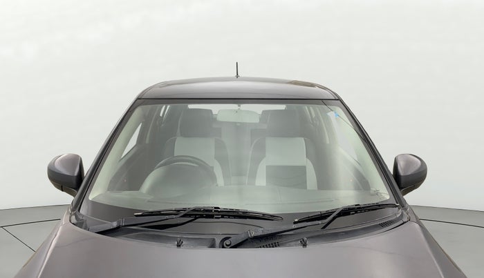 2017 Maruti Swift LXI (O), CNG, Manual, 1,08,799 km, Front Windshield