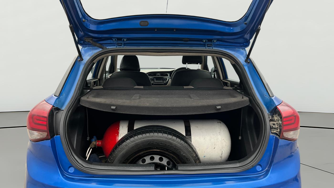 2018 Hyundai Elite i20 SPORTZ 1.2, CNG, Manual, 79,397 km, Boot Open Zoomed View