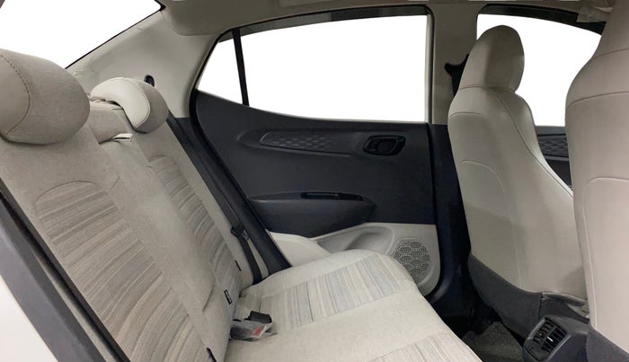 2020 Hyundai AURA S 1.2 CNG, CNG, Manual, 56,589 km, Right Side Rear Door Cabin