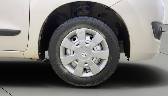 2017 Maruti Wagon R 1.0 LXI CNG, CNG, Manual, 31,257 km, Right Front Wheel