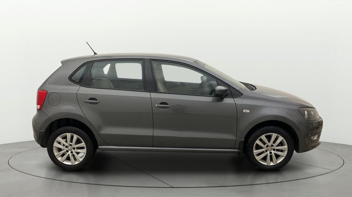 2014 Volkswagen Polo HIGHLINE1.2L, Petrol, Manual, 71,885 km, Right Side View