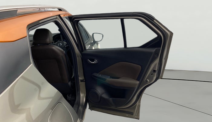 2019 Nissan Kicks XV PREMIUM O DUAL TONE DIESEL, Diesel, Manual, 1,04,656 km, RHS Rear Door