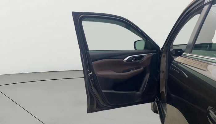 2022 Maruti Grand Vitara ALPHA SMART HYBRID AT, Petrol, Automatic, 18,513 km, LHS Front Door