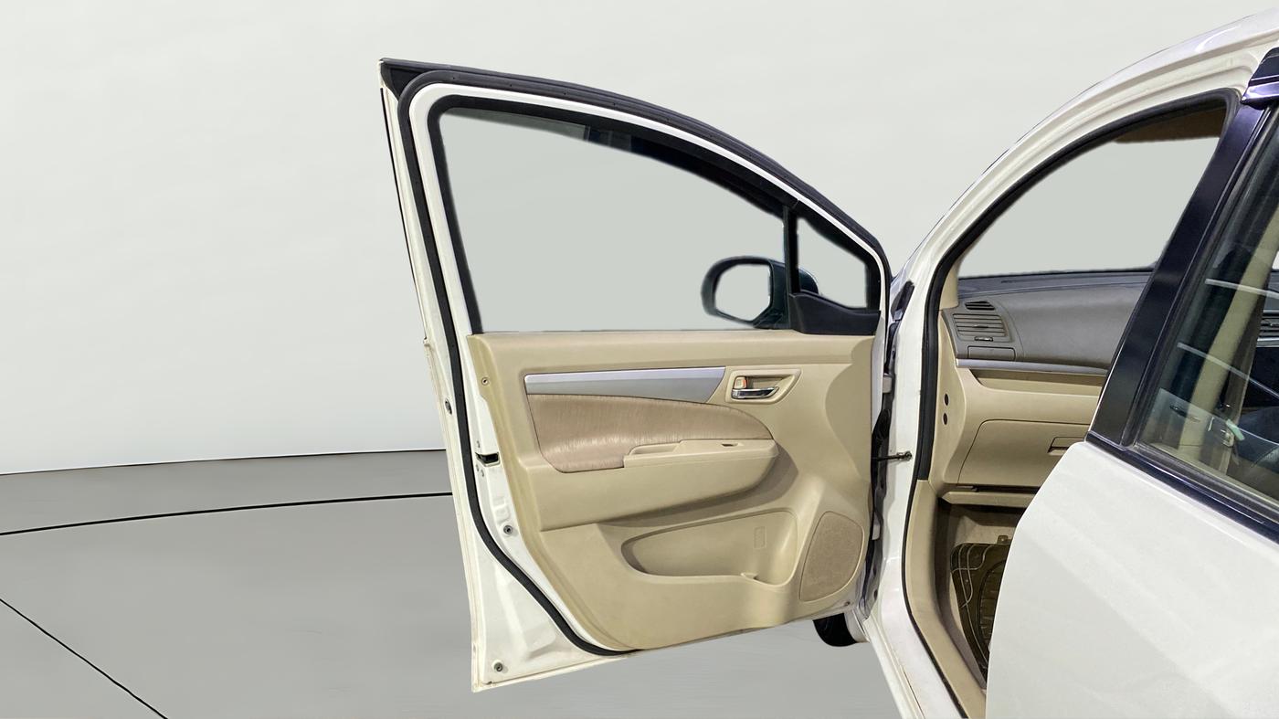 2013 Maruti Ertiga VXI, Petrol, Manual, 47,107 km, LHS Front Door