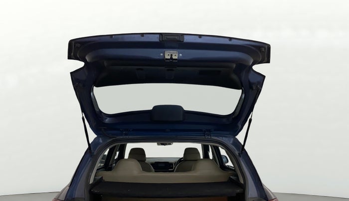 2021 Hyundai VENUE S 1.2, Petrol, Manual, 31,948 km, Boot Door Open