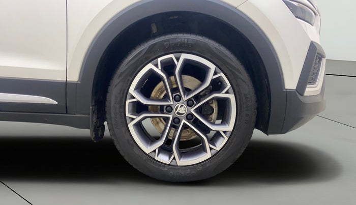 2022 Skoda KUSHAQ STYLE 1.5L TSI MT, Petrol, Manual, 27,212 km, Right Front Wheel