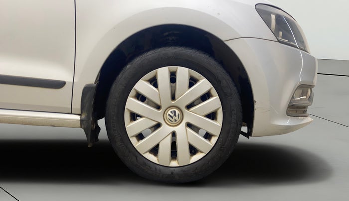 2015 Volkswagen Polo COMFORTLINE 1.2L, Petrol, Manual, 63,170 km, Right Front Wheel