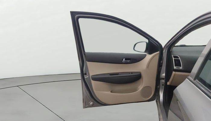 2013 Hyundai i20 MAGNA 1.2, Petrol, Manual, 74,070 km, LHS Front Door