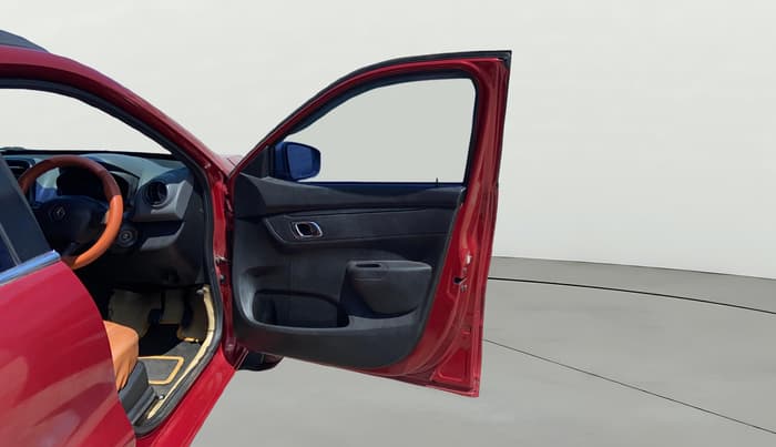 2018 Renault Kwid RXT 1.0 AMT (O), Petrol, Automatic, 55,370 km, RHS Front Door