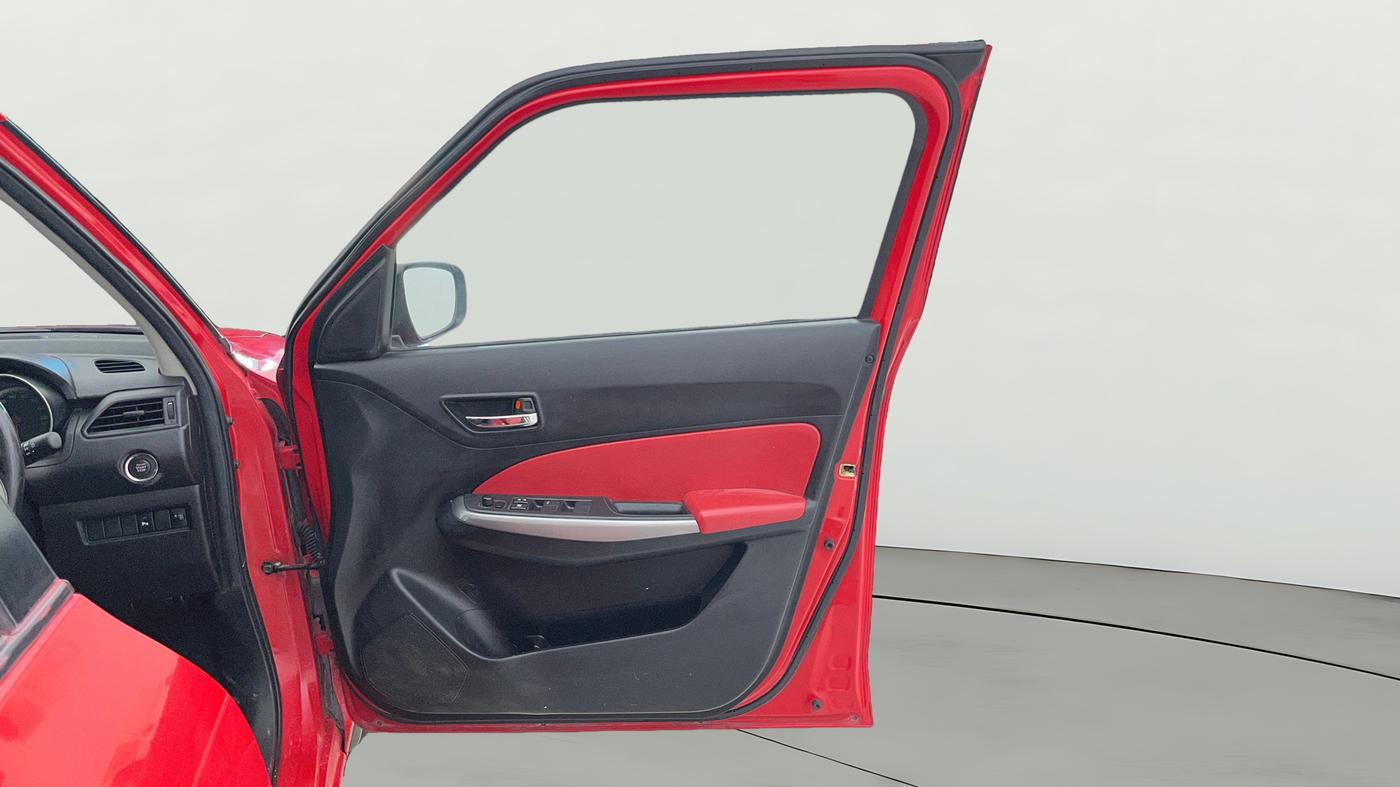 2018 Maruti Swift ZXI AMT, Petrol, Automatic, 56,882 km, RHS Front Door