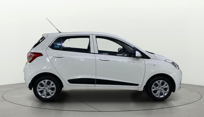 2015 Hyundai Grand i10 MAGNA 1.2 KAPPA VTVT, Petrol, Manual, 14,521 km, Right Side View