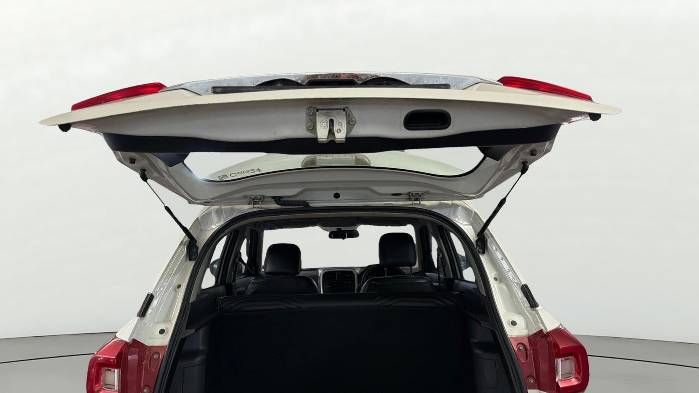 2022 Maruti Vitara Brezza LXI, Petrol, Manual, 52,003 km, Boot Door Open