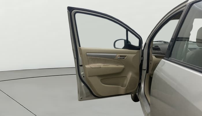2014 Maruti Ertiga ZXI, Petrol, Manual, 78,573 km, LHS Front Door