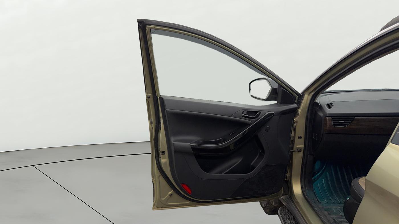 2023 Tata NEXON XZA PLUS LUX SUNROOF KAZIRANGA PETROL, Petrol, Automatic, 60,732 km, LHS Front Door