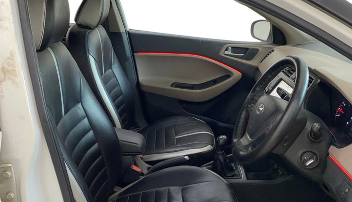 2018 Hyundai Elite i20 ASTA 1.2, Petrol, Manual, 47,002 km, Right Side Front Door Cabin