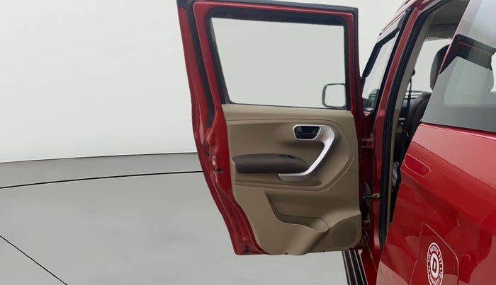 2017 Mahindra TUV300 T8, Diesel, Manual, 50,574 km, LHS Rear Door